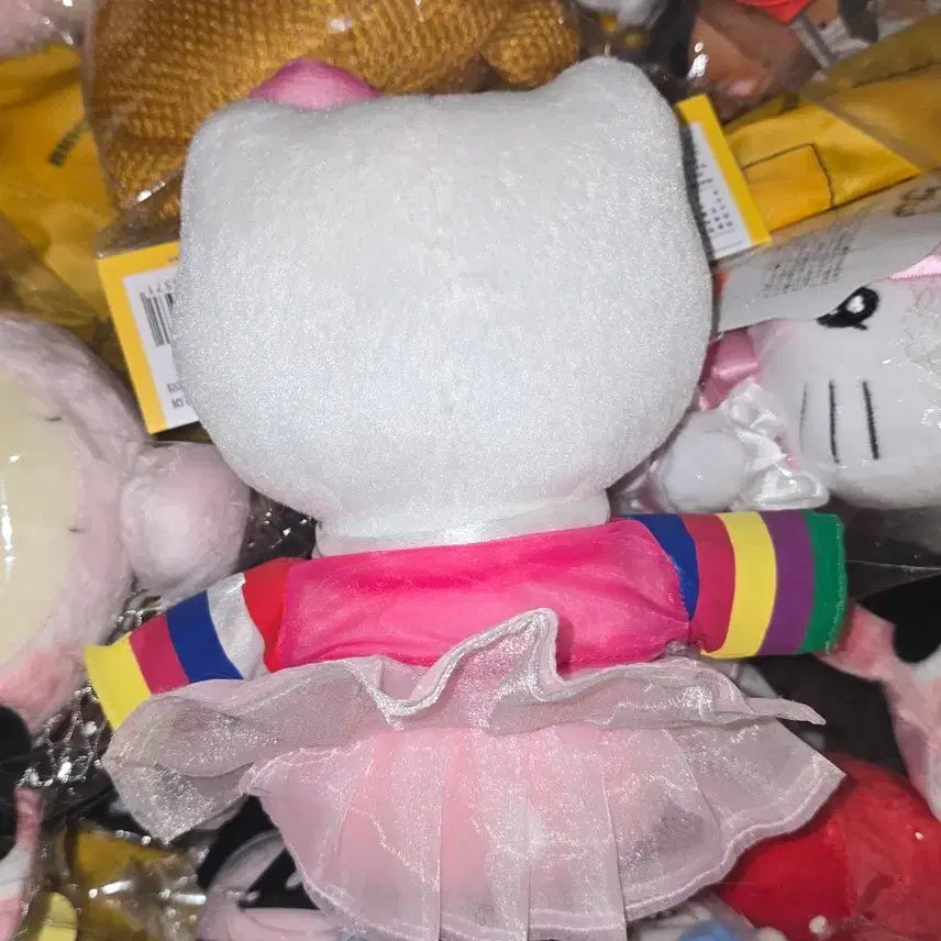 [BUNJANG] Sanrio Classic Hanbok Kitty Doll / 산리오 고전 한복 키티 인형