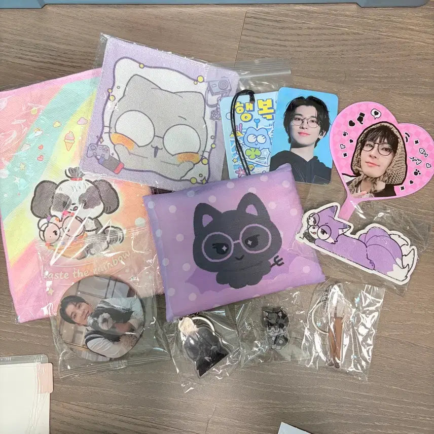 [BUNJANG] SEVENTEEN Wonwoo Birthday Cafe Lucky Draw Reusable Pouch / 세븐틴 원우 생일카페 럭드 렌즈클리너 아크릴 키링 바쿠백 리유저블파우치