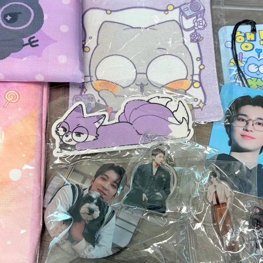 [BUNJANG] SEVENTEEN Wonwoo Birthday Cafe Lucky Draw Reusable Pouch / 세븐틴 원우 생일카페 럭드 렌즈클리너 아크릴 키링 바쿠백 리유저블파우치
