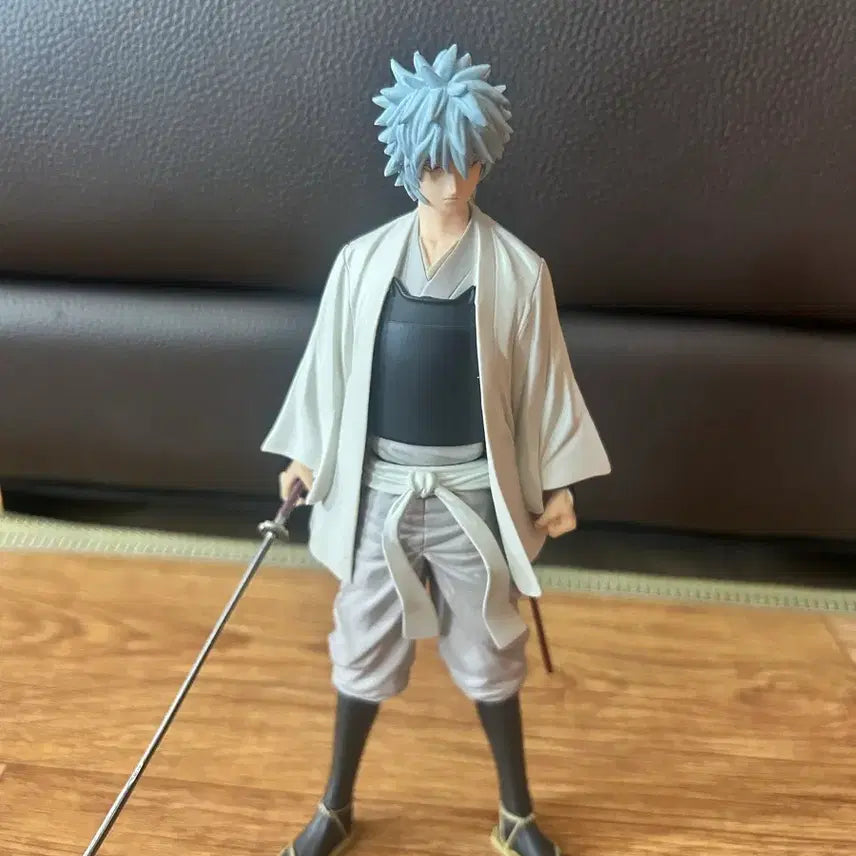 [BUNJANG] Gintama Sakata Gintoki White Night Prince Figure (Unsealed) / 개봉품) 은혼 사카타 긴토키 피규어 팝니다