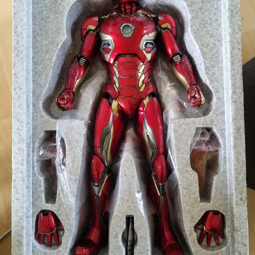 [BUNJANG] Hot Toys Iron Man Mark 45 Figure / 핫토이 아이언맨 마크 45 피규어