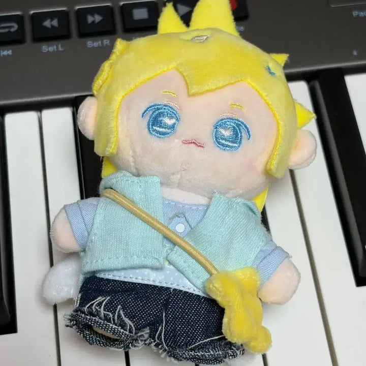 [BUNJANG] Kagamine Len Plush Doll 10cm / 카가미네 렌 누이 인형 10cm