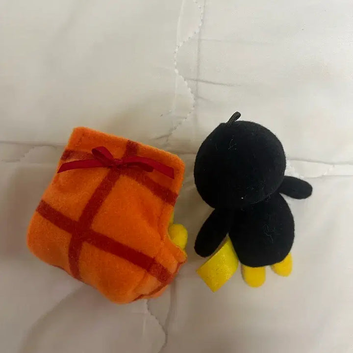 [BUNJANG] Sanrio Kiiroitori Pig Penguin Tomodachi Doll Keyring / 고전산엑스 키이로이토리 돼병이 펭귄 토모다찌 인형 키링