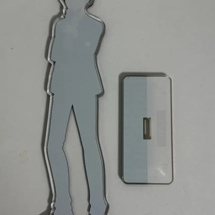 [BUNJANG] Attack on Titan Levi Acrylic Stand / 진격의 거인 리바이 아크릴 스탠드