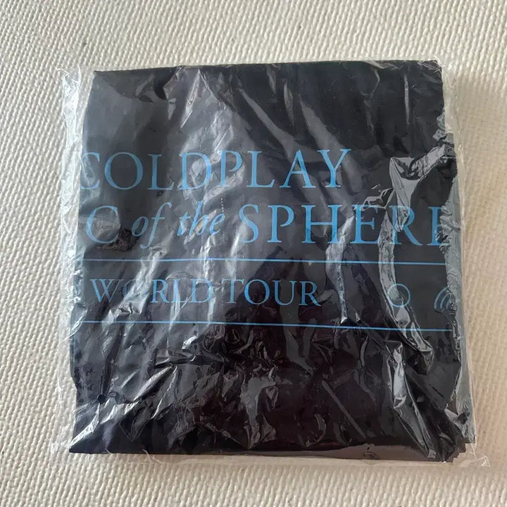 [BUNJANG] Coldplay Music of the Spheres World Tour Raincoat Poncho / 콜드플레이 뮤직 오브 더 스피어 월드투어 굿즈 우비,판초,우의 미개봉 새상품