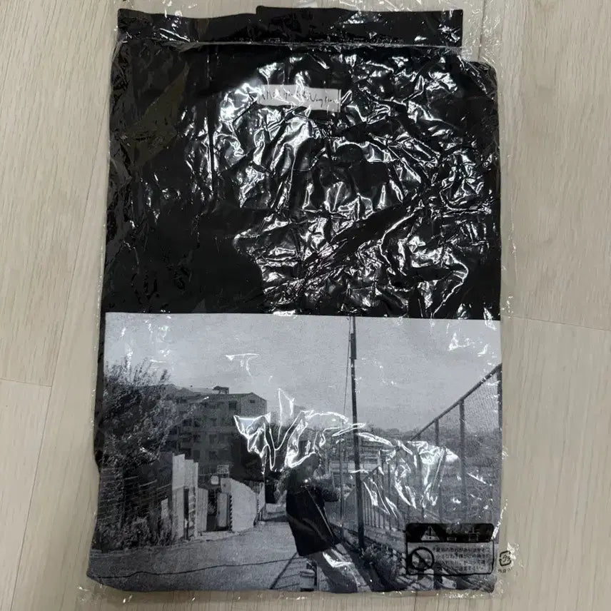 [BUNJANG] BTS RM Right Place, Wrong Person T-Shirt (M) / BTS RM Right Place, Wrong Person 기념 반팔 티서츠 M