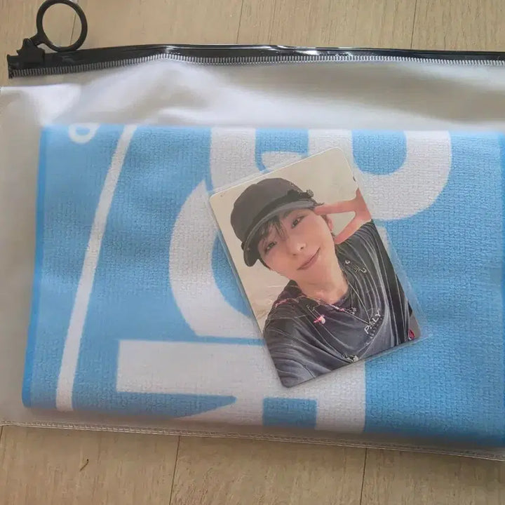 [BUNJANG] MONSTA X Kihyun Borderline Music Show Advance Recording Slogan + Fan Meeting Photocard Set / 몬스타엑스 모자기현 보더라인 사녹 슬로건 + 공방 포카