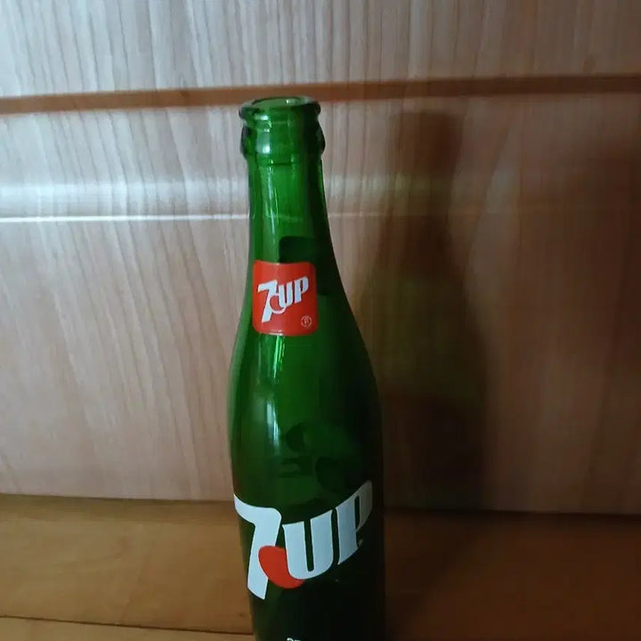 [BUNJANG] 7 Up "Memories" Drink Bottle / 세븐 업 축억의 음료수병