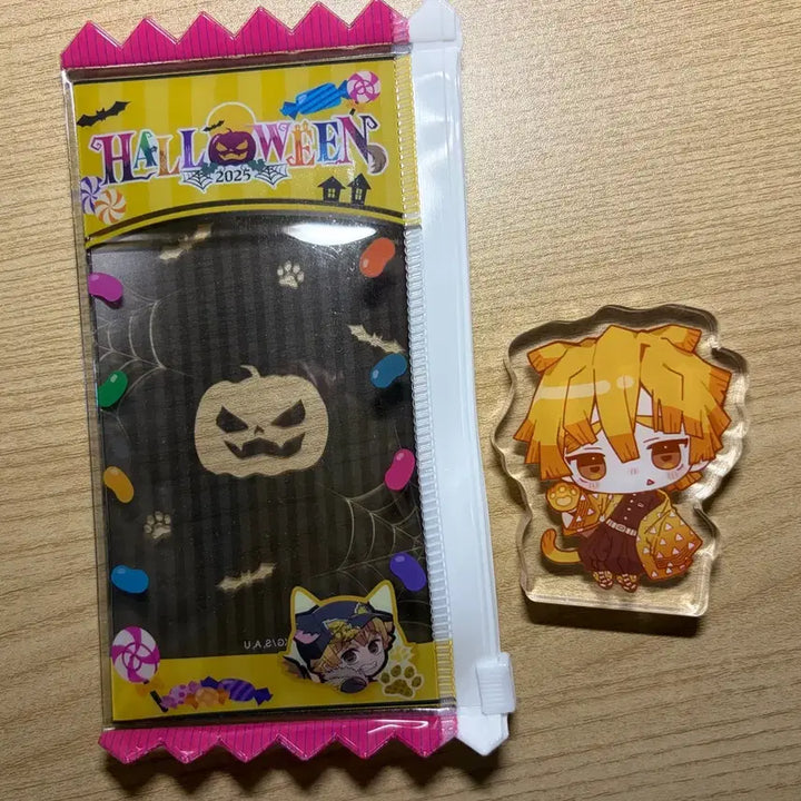 [BUNJANG] Demon Slayer Zenitsu 2025 Halloween Clear Pouch + Korotto Acrylic Charm Bundle / [덤O] 귀멸의칼날 젠이츠 2025할로윈 투명파우치 + 비공굿 코롯토 일괄