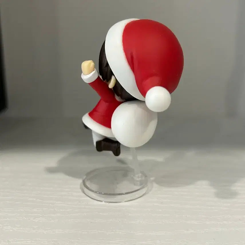 [BUNJANG] Attack on Titan Eren Santa Mini Nendoroid Figure / 진격거 진격의 거인 에렌 산타 미니 피규어 푸치 넨도