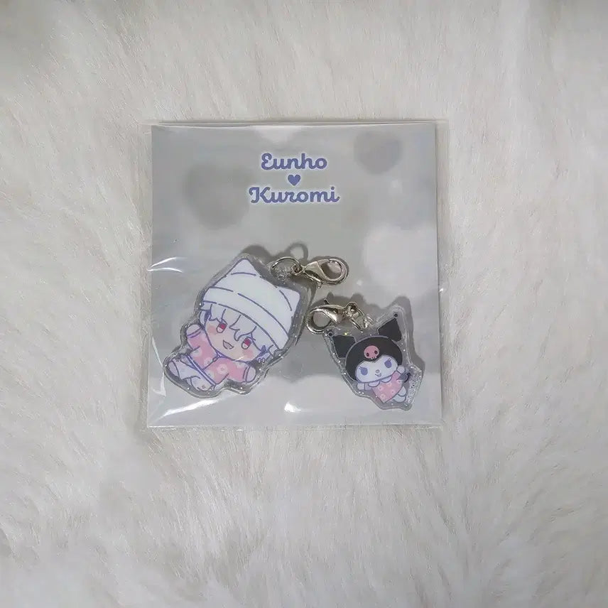 [BUNJANG] PLAVE Eunho x Kuromi Acrylic Charm Keychain / 플레이브 뿌 아크릴 참 키링 은호 쿠로미 판매합니다.