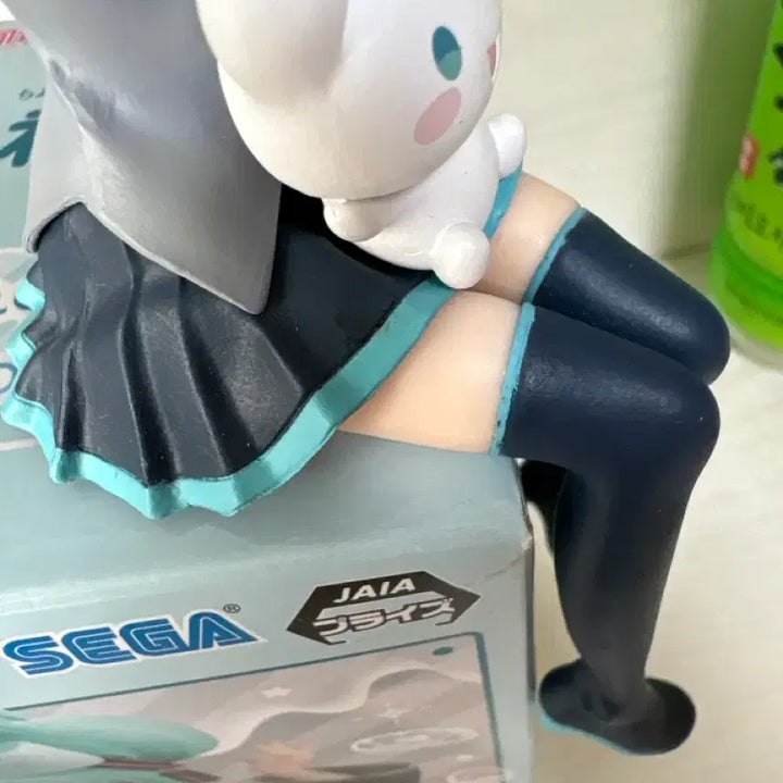 [BUNJANG] Hatsune Miku x Cinnamoroll Noodle Stopper Figure / 하츠네 미쿠 시나모롤 누들스토퍼 피규어