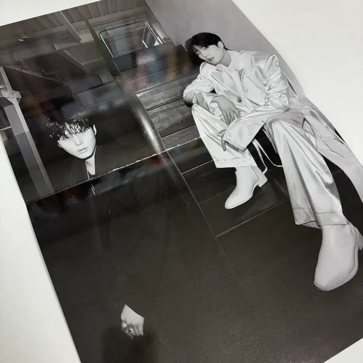 [BUNJANG] DAY6 Young K Youngest Album Poster Black Version / [DAY6] 데이식스 영케이 영키스트앨범 포스터_블랙