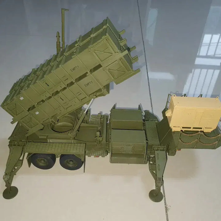 [BUNJANG] US Military Patriot Missile Launcher Model / 미군 패트리어트 미사일 발사대 모형