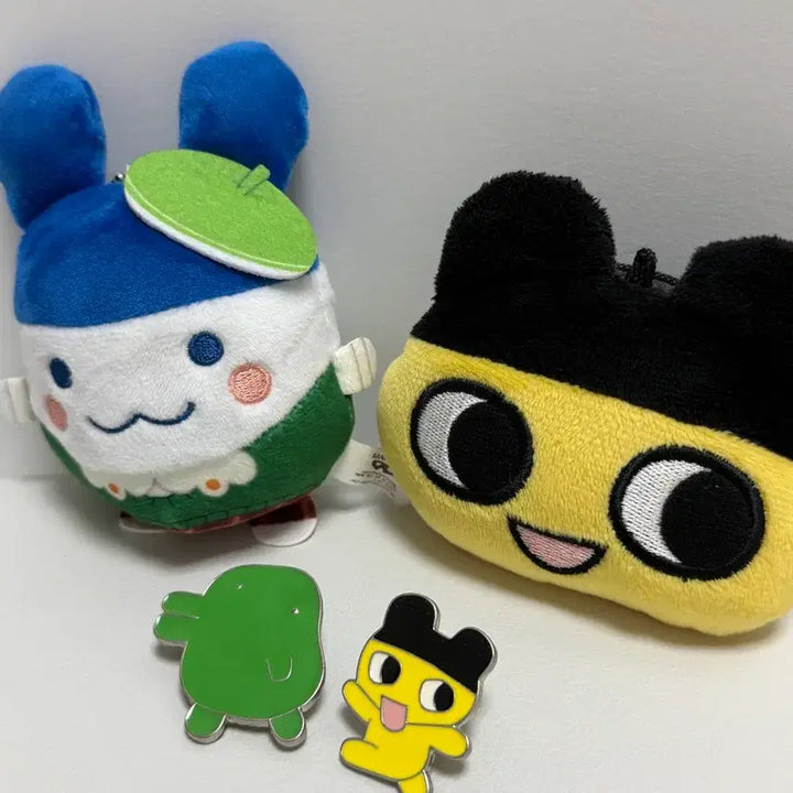 [BUNJANG] Tamagotchi Mamechi, Mimitchi, Kuchipatchi Plush Pouch &amp; Badges Bundle Set / 일괄) 다마고치 마메치 미미치 구치파치 누이 파우치 뱃지