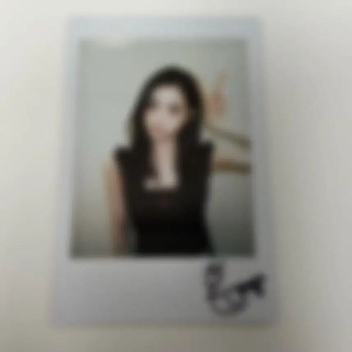 [BUNJANG] tripleS Jiyeon Signed Polarphot Card / 트리플에스 지연 싸인 폴라 싸폴 판매