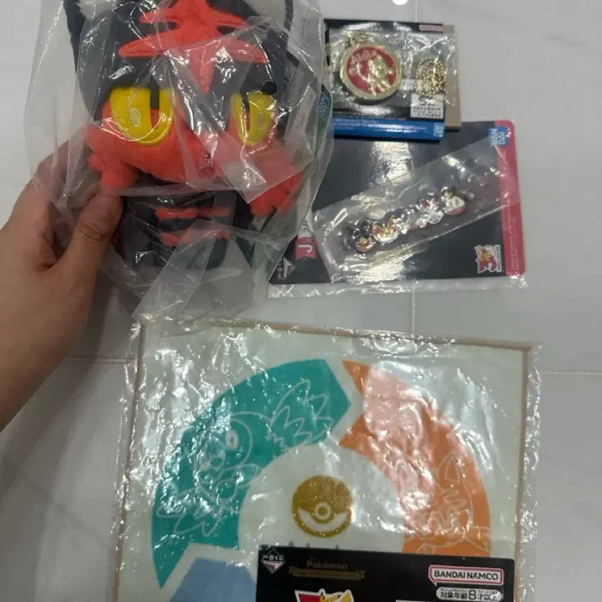 [BUNJANG] Pokemon Ichiban Kuji 30th Anniversary Nyaovul Plush, Keychain, Handkerchief, Metal Charm Set / 포켓몬스터 이치방쿠지 30주년 I상 J상 K상 E상 냐오불 인형 키링 손수건 메탈챰