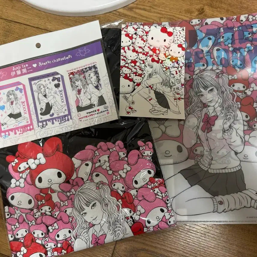 [BUNJANG] Junji Ito x Sanrio Collaboration T-Shirt, Postcards, File Folders / 이토준지&amp;산리오 티셔츠,엽서,파일철 등등