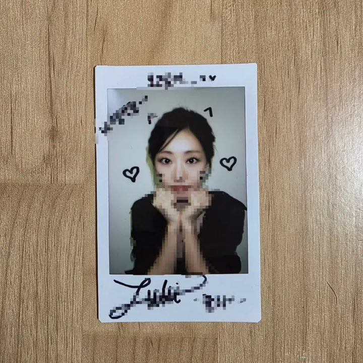 [BUNJANG] KISS OF LIFE Julie Signed Polaroid / 키스오브라이프 쥴리 사인 폴라 양도 ( kissoflife sign pola)