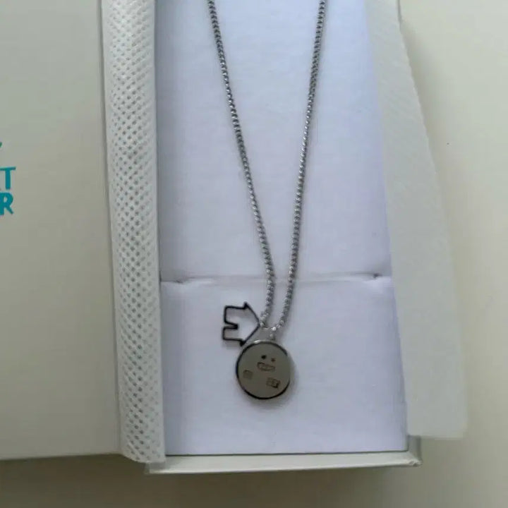 [BUNJANG] BOYNEXTDOOR Unhak 1st Anniversary Necklace Photocard Set / [포카포함]보넥도 운학 1주년 목걸이