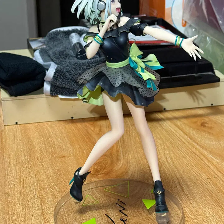 [BUNJANG] Nubius 1/7 Virtual YouTuber Yuni Black Dress Figure / 누비스 1/7 버추얼유튜버 유니-yuni-블랙-드레스