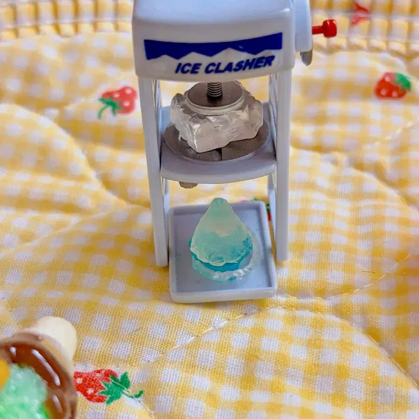 [BUNJANG] 52Toys Dessert Time Bingsu Shinnosuke Set / (가격제안 가능)52토이즈 디저트타임 빙수 짱구세트