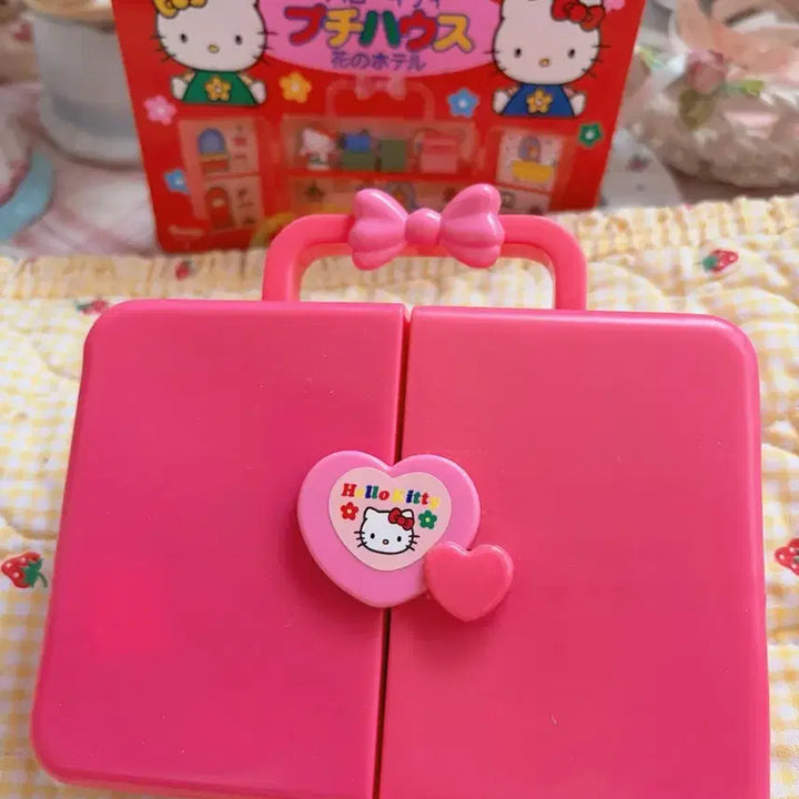[BUNJANG] Vintage Sanrio Hello Kitty "Flower Hotel" House Figure Set / 고전 산리오 헬로키티 집 피규어