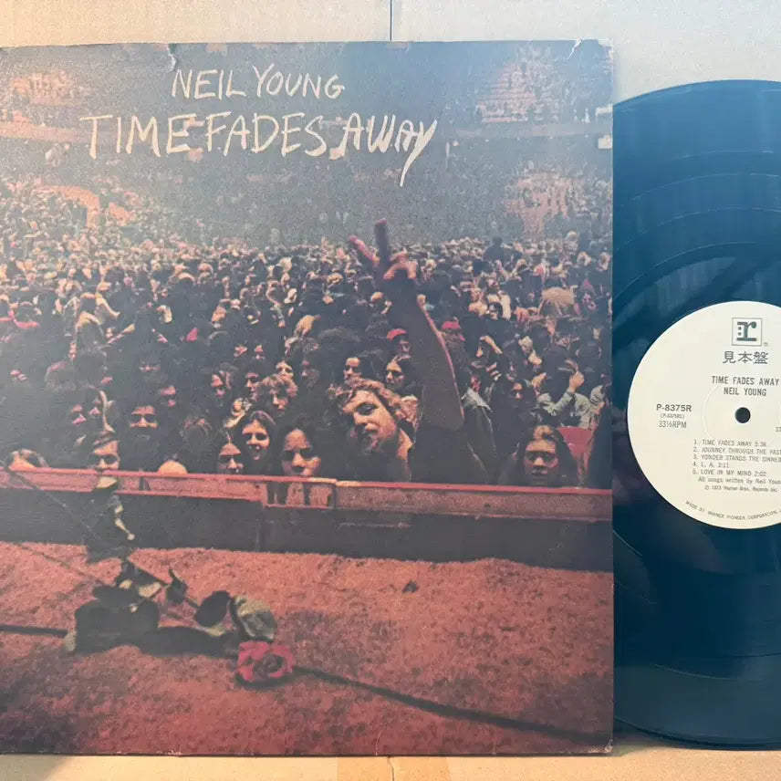 [BUNJANG] Neil Young Time Fades Away 1973 Japanese Promo LP / (일본 PROMO LP) Neil Young - Time Fades Away 초반