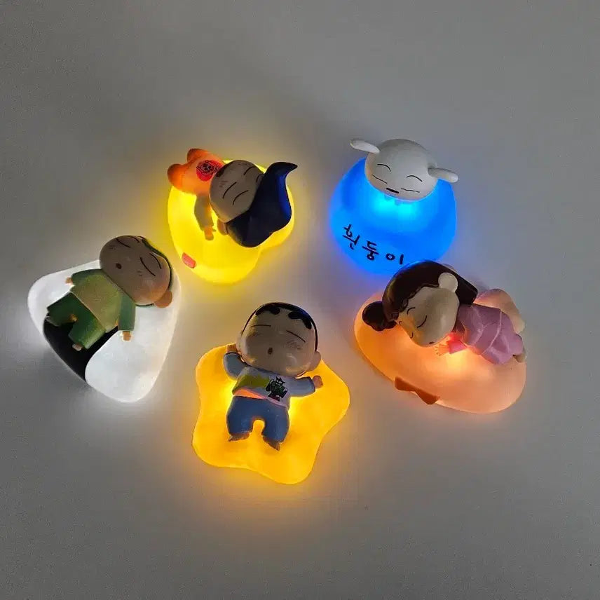 [BUNJANG] Crayon Shin-chan Crayon Shin-chan Cushion Mood Lamp Gacha Figures Bundle Set / 짱구 쿠션 무드등 가챠 피규어 5종 일괄