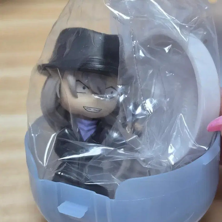 [BUNJANG] Detective Conan Gin Gacha Figure with Stand / 명탐정코난 진 가챠