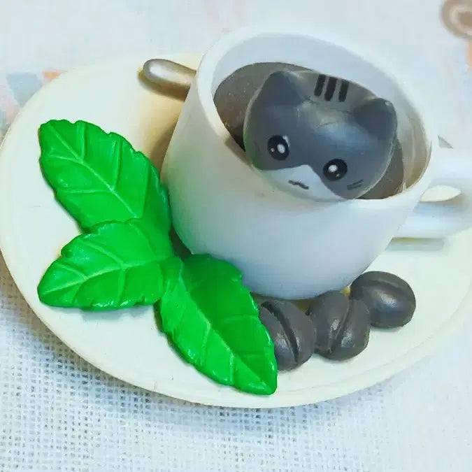 [BUNJANG] Nekkochan Figure with Coffee Cup / 커피에 빠진 네꼬짱피규어(일본직수입상품)