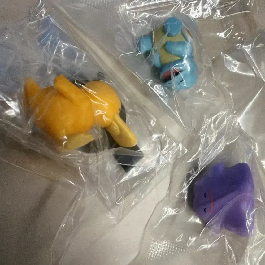 [BUNJANG] Pokemon Monster Ice Ball Random Figure / 포켓몬스터 피규어 아이스볼 랜덤피규어