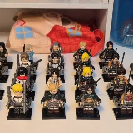 [BUNJANG] Attack on Titan Compatible Lego Minifigure Set (34 Figures) / 레고 호환 진격의거인 피규어 34종 일괄