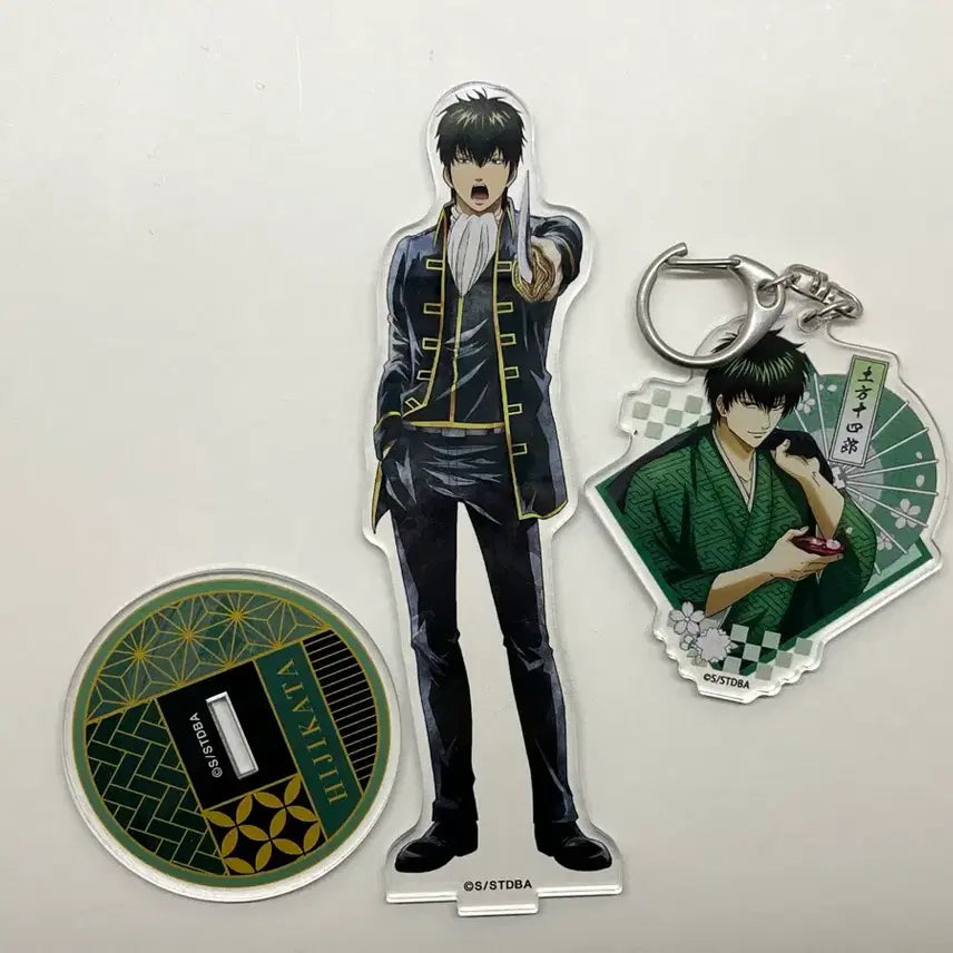 [BUNJANG] Hijikata Acrylic Standee &amp; Keychain Bundle / 히지카타 아크릴 스탠딩,키링 일괄판매