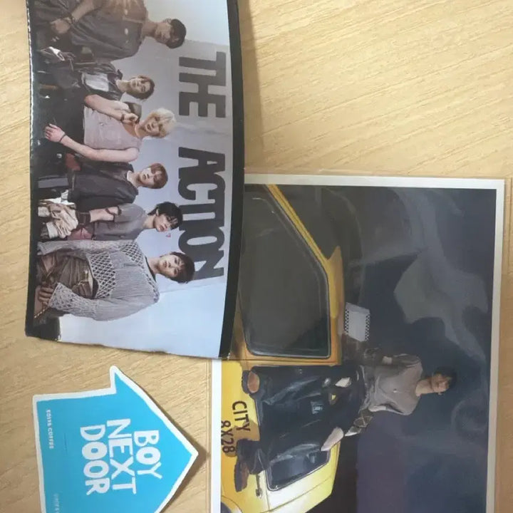 [BUNJANG] BOYNEXTDOOR Ediya Postcard Cup Holder / 보넥도 이디야 엽서, 컵홀더