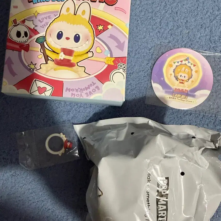 [BUNJANG] Pop Mart Labubu &amp; Ring Figure (Sealed) / 팝마트 정품 라부부&amp;반지 피규어