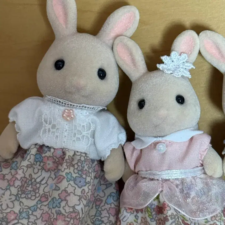 [BUNJANG] Sylvanian Families Milk Rabbit Family / 실바니안 밀크토끼 가족