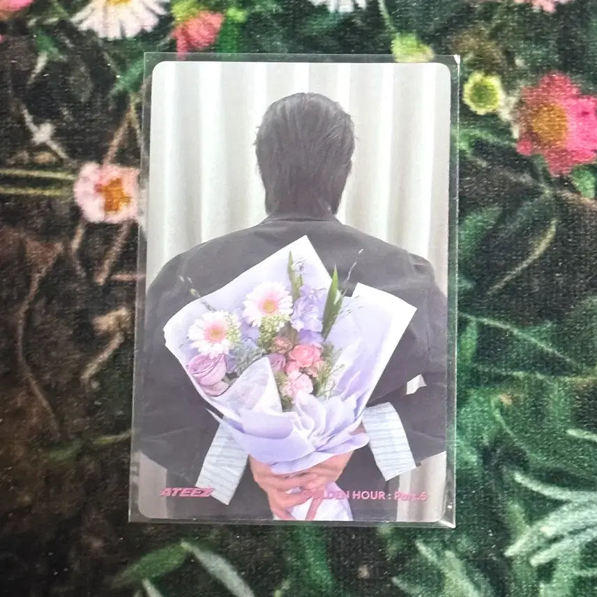 [BUNJANG] ATEEZ Wooyoung Golden Hour Part.5 Double-Sided Photocard / 에이티즈 우영 골든아워 파트5 꽃다발 양면 포카 양도