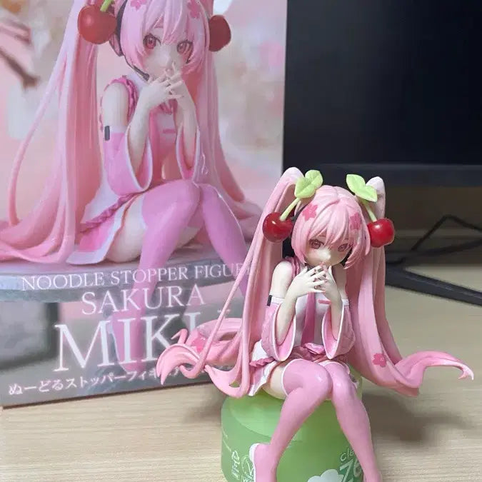 [BUNJANG] Sakura Miku 2023 Noodle Stopper Figure / 사쿠라미쿠 2023 누들스토퍼