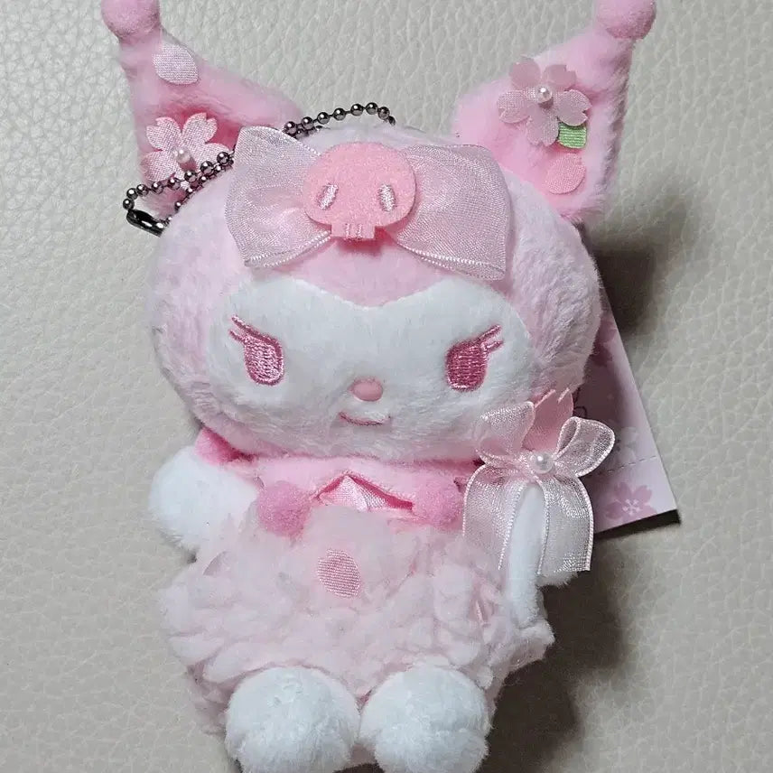 [BUNJANG] Sanrio Kuromi Cherry Blossom Mascot Plush / 2022 벚꽃 사쿠라 쿠로미 마스코트 인형