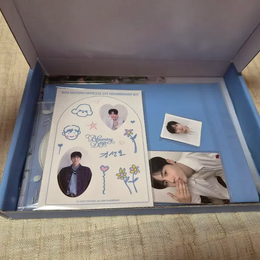[BUNJANG] Kim Seon Ho Official Membership Goods Blooming Days Set / [새제품] 김선호 공식멤버쉽 굿즈