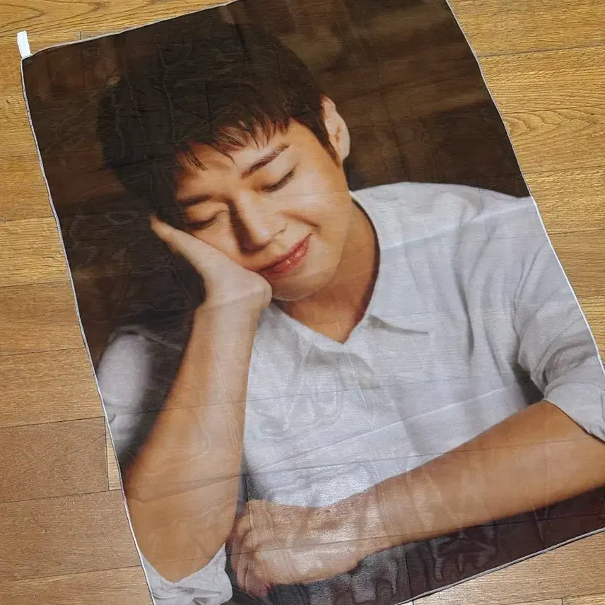 [BUNJANG] Park Jihoon Kiyeongi Charcoal Chicken Poster / 박지훈 기영이숯불두마리치킨 포스터 양도합니다