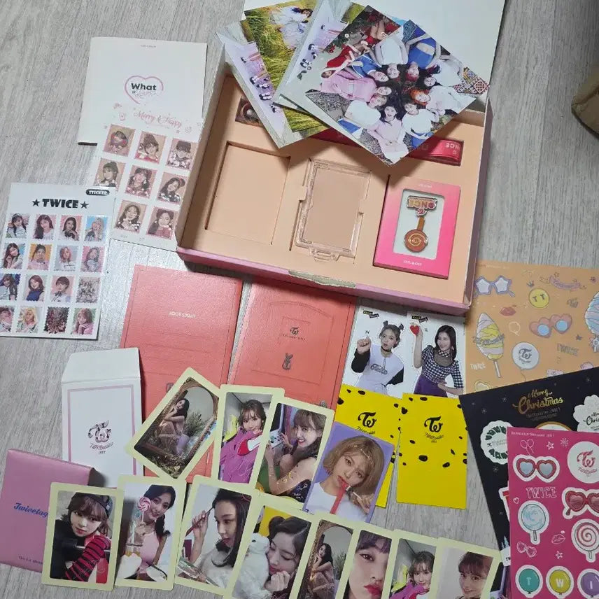 [BUNJANG] Twice 1st &amp; 3rd Generation Kit &amp; Album Inclusions Bundle Set / 트와이스 1기 &amp; 3기 키트 &amp; 앨범 구성품 등