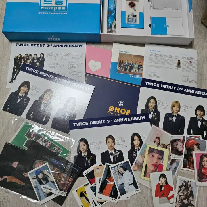 [BUNJANG] Twice 1st &amp; 3rd Generation Kit &amp; Album Inclusions Bundle Set / 트와이스 1기 &amp; 3기 키트 &amp; 앨범 구성품 등