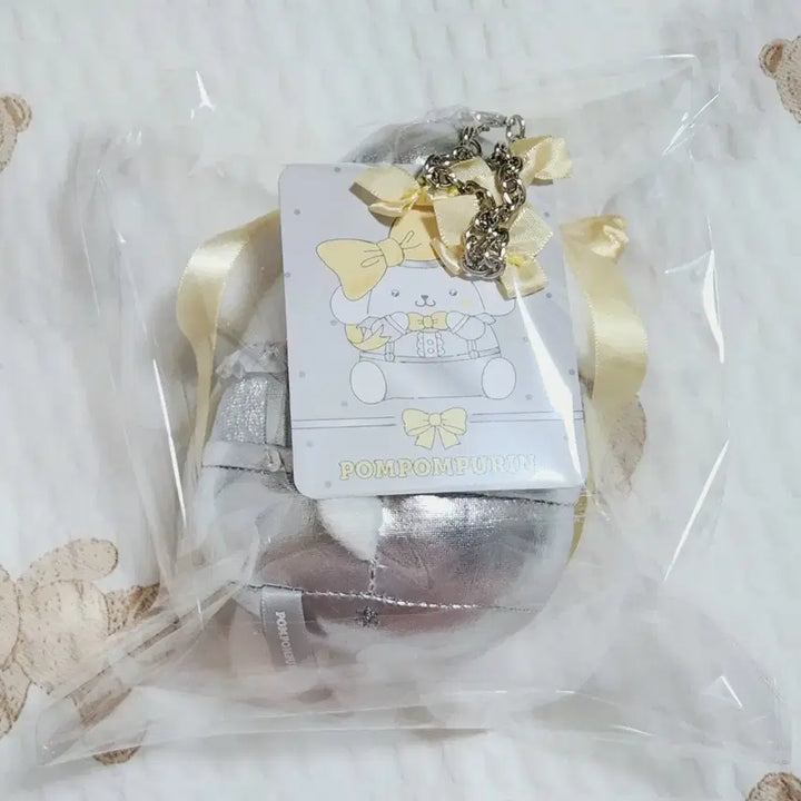 [BUNJANG] Sanrio Hong Kong Limited Edition Silver Ribbon Series Pompompurin Mascot / 산리오 홍콩 한정판 실버 리본 시리즈 폼폼푸린 마스코트 팝니다.