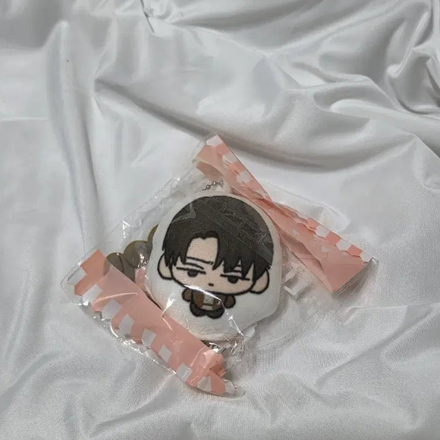 [BUNJANG] Attack on Titan Levi Cushion Keyring / 키리몽님 진격의거인 진격거 리바이 쿠션키링