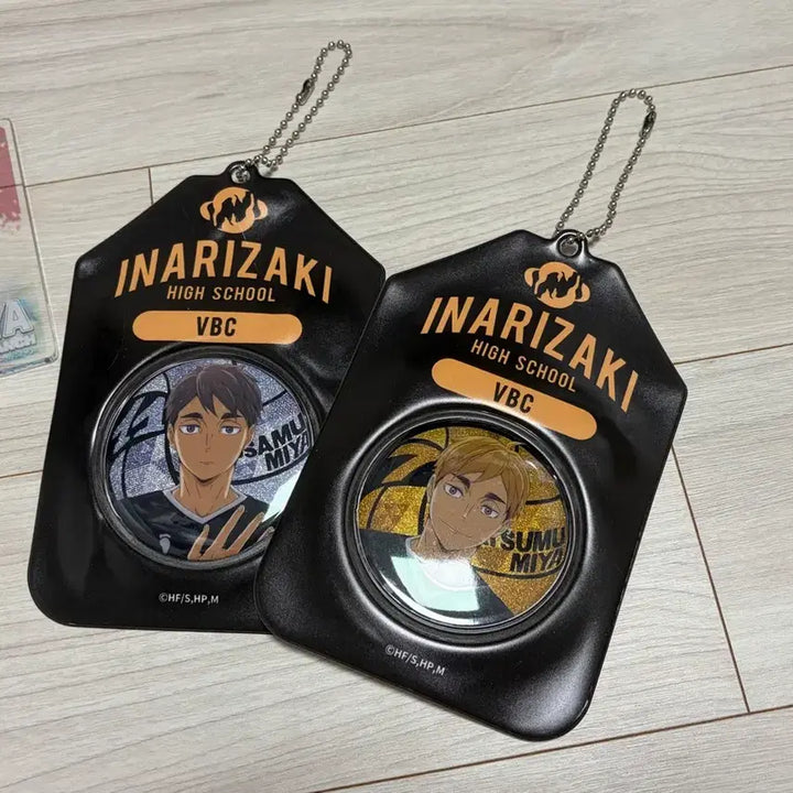 [BUNJANG] Haikyuu!! Miya Osamu, Miya Atsumu Can Badge &amp; Holder Set / 하이큐 미야 오사무, 미야 아츠무 캔뱃지+홀더