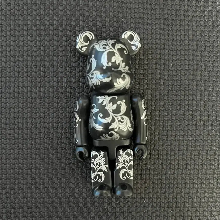 [BUNJANG] Bearbrick Series 31 Pattern Unsealed (No Card) / 베어브릭 31탄 패턴 개봉 (카드X)