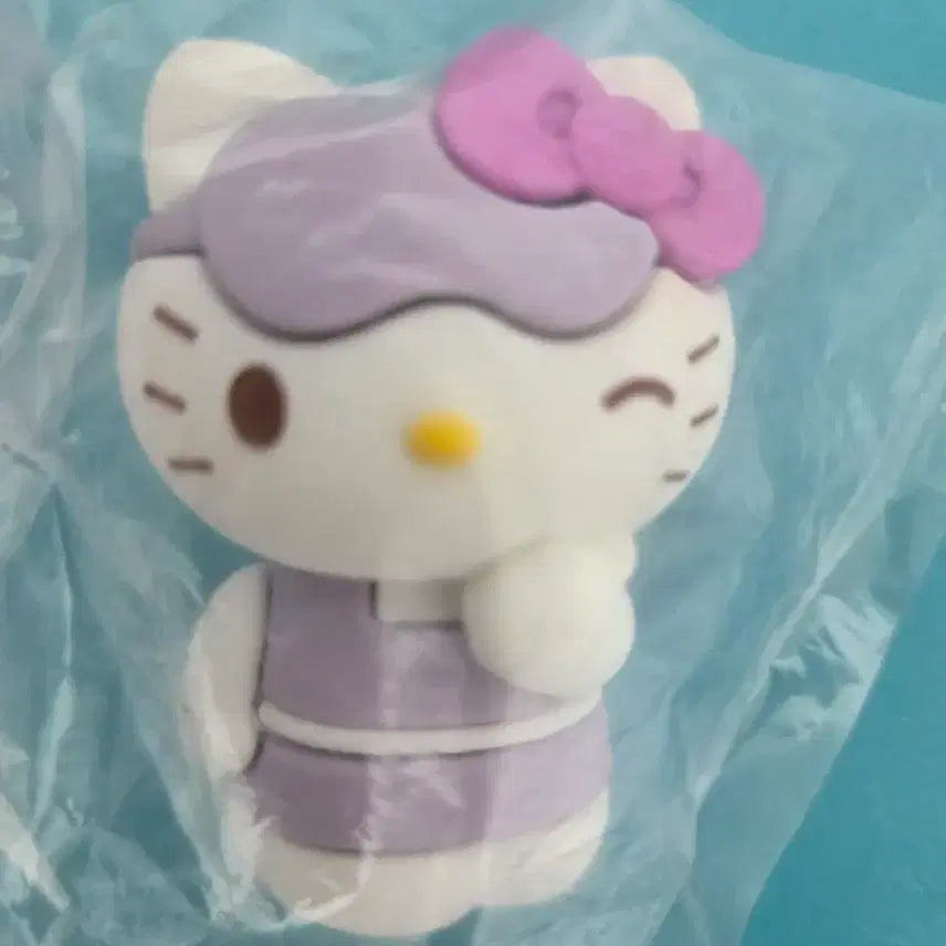 [BUNJANG] Hello Kitty Figure Set (2 Pieces) / 헬로키티 피규어