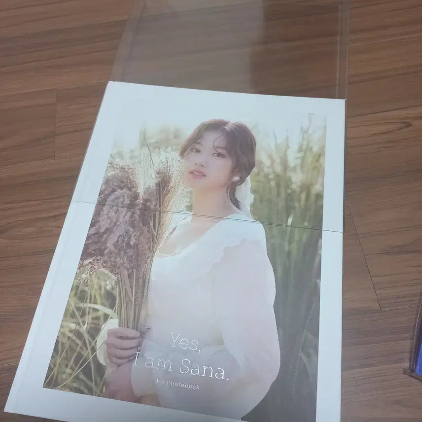 [BUNJANG] TWICE Sana I am Sana Photobook / 트와이스 사나 포토북 I am sana